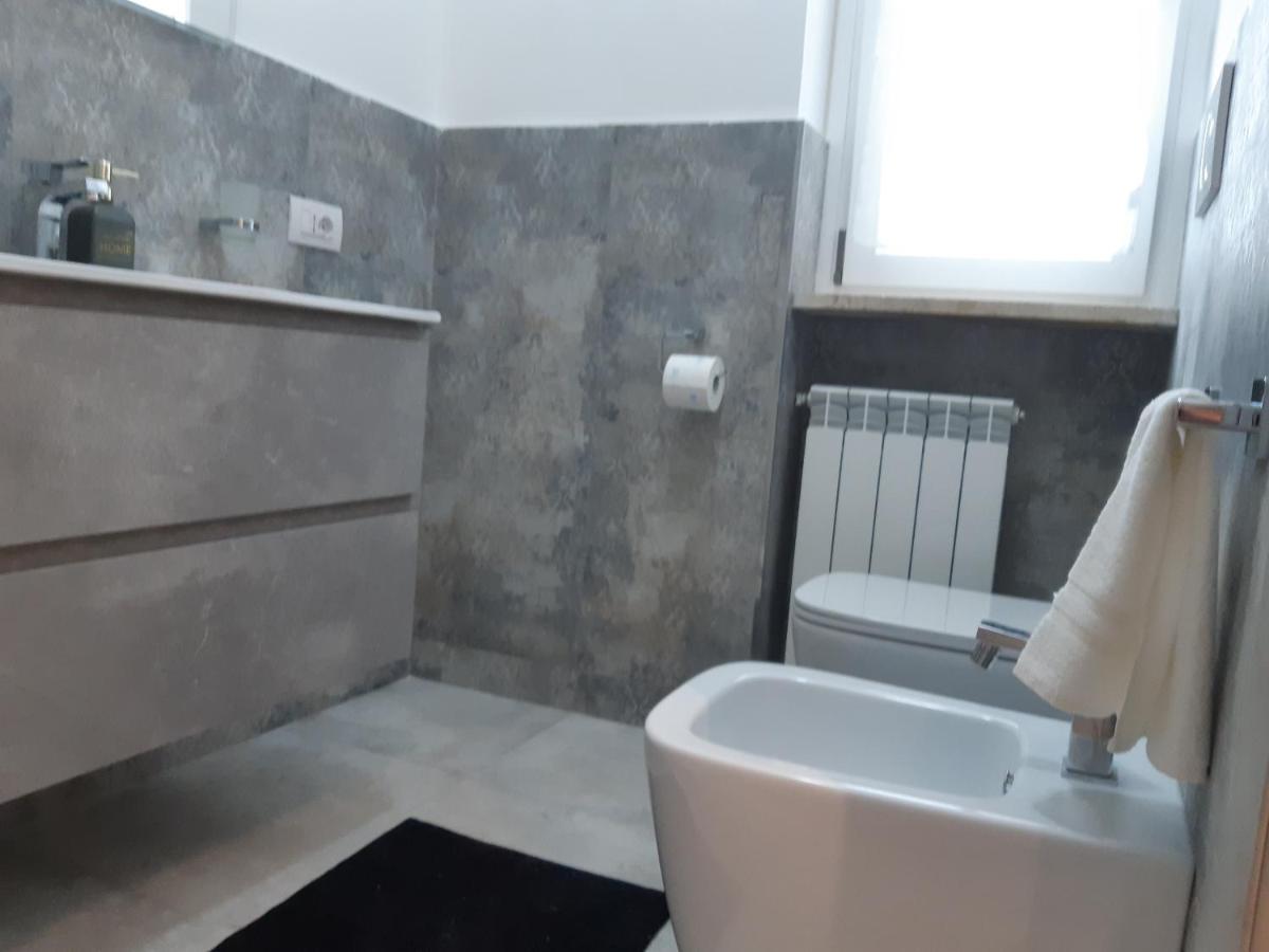 Piazza Mazzini Apartment ليتشي المظهر الخارجي الصورة