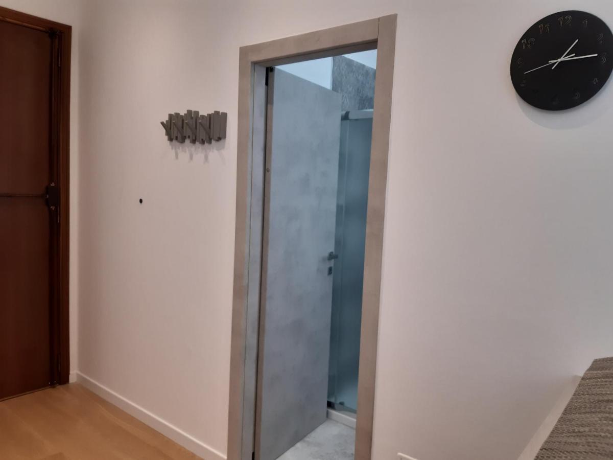 Piazza Mazzini Apartment ليتشي المظهر الخارجي الصورة
