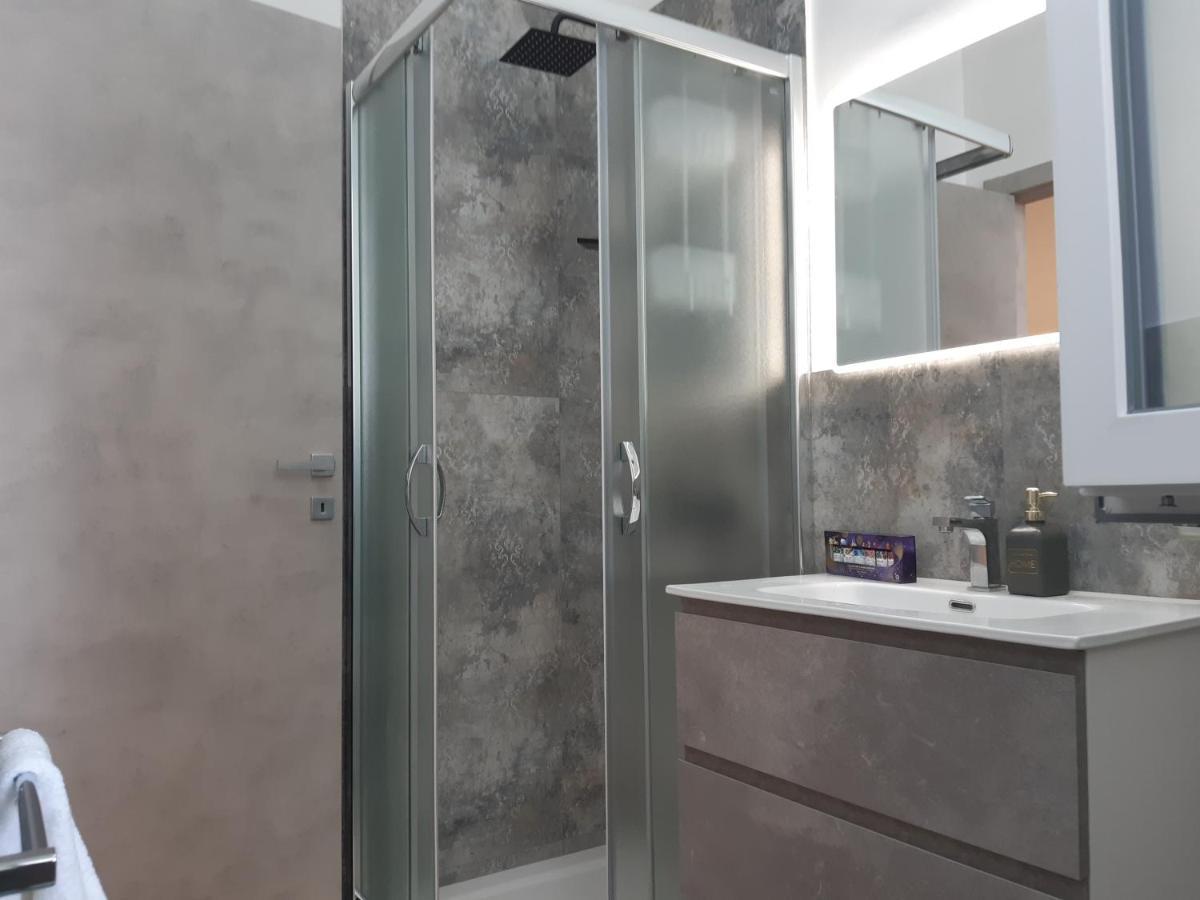 Piazza Mazzini Apartment ليتشي المظهر الخارجي الصورة