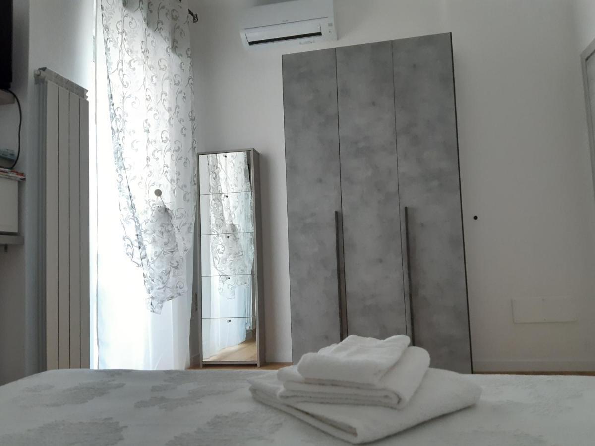 Piazza Mazzini Apartment ليتشي المظهر الخارجي الصورة