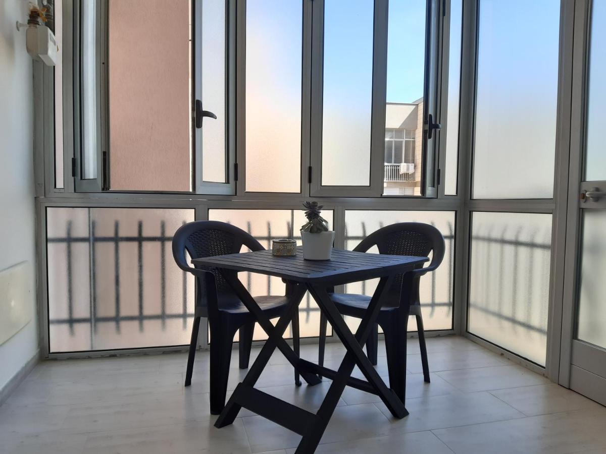 Piazza Mazzini Apartment ليتشي المظهر الخارجي الصورة
