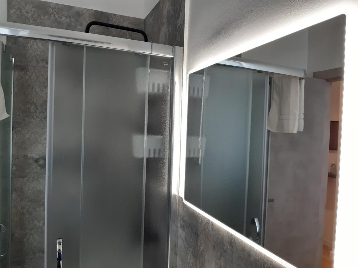 Piazza Mazzini Apartment ليتشي المظهر الخارجي الصورة